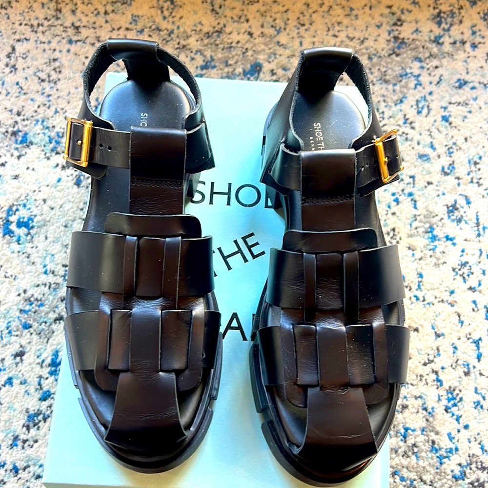 Chunky all leather black fisherman sandals